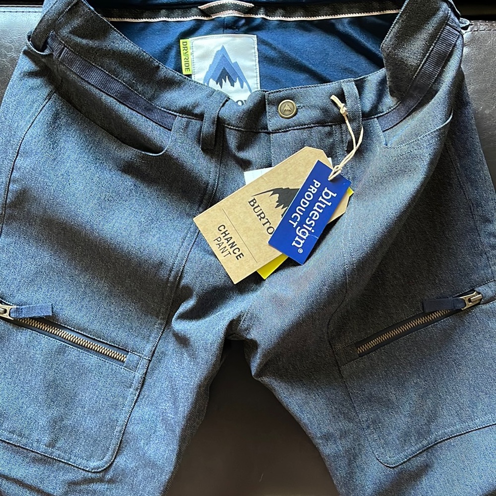 Burton Womens Chance snowboard pants, blue jean color. Size small.